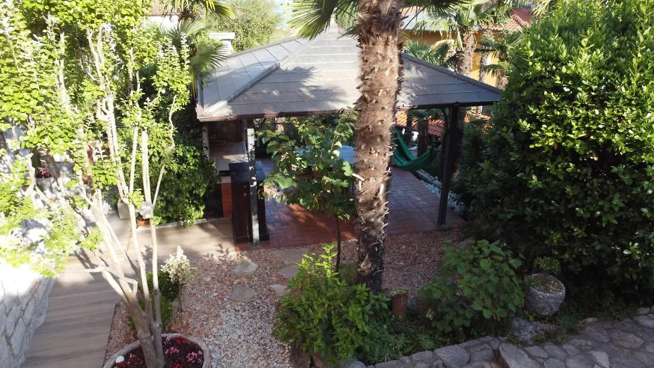 Beba'S Garden Apartment Opatija 0*,